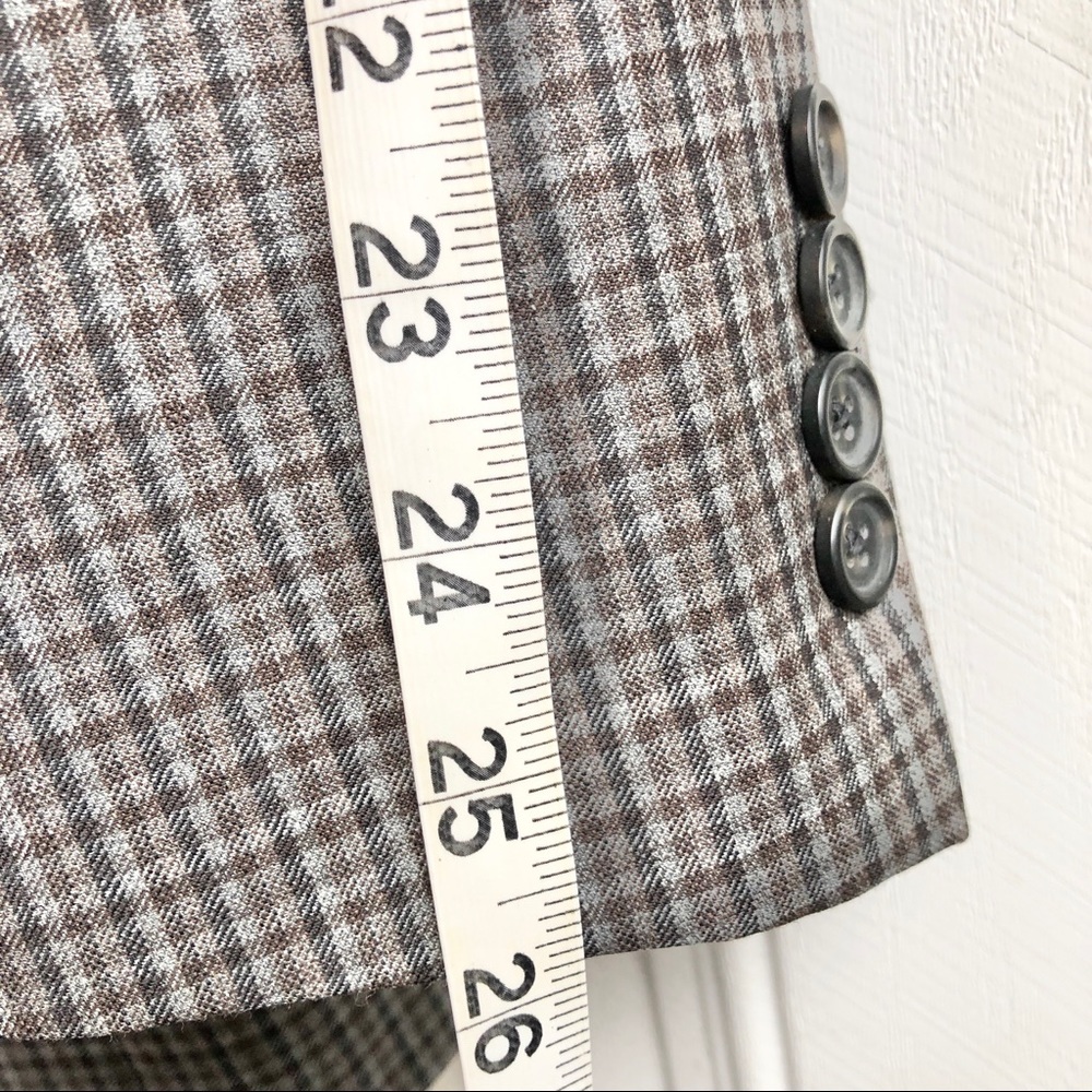 Hart Schafner Marx mens’ plaid suit jacket. - Picture 11 of 12
